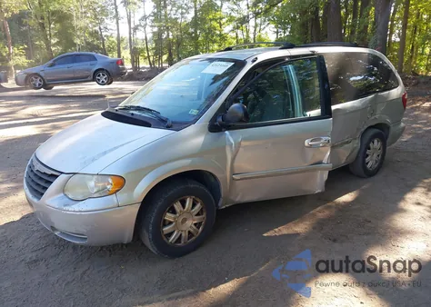 2006 Chrysler Town & Country Touring z USA, uszkodzony, nr VIN 2A4GP54L36R911377